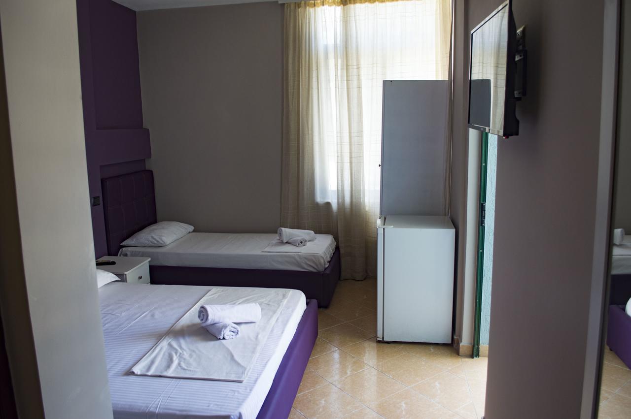 Hotel Riviera Durrës Exteriör bild