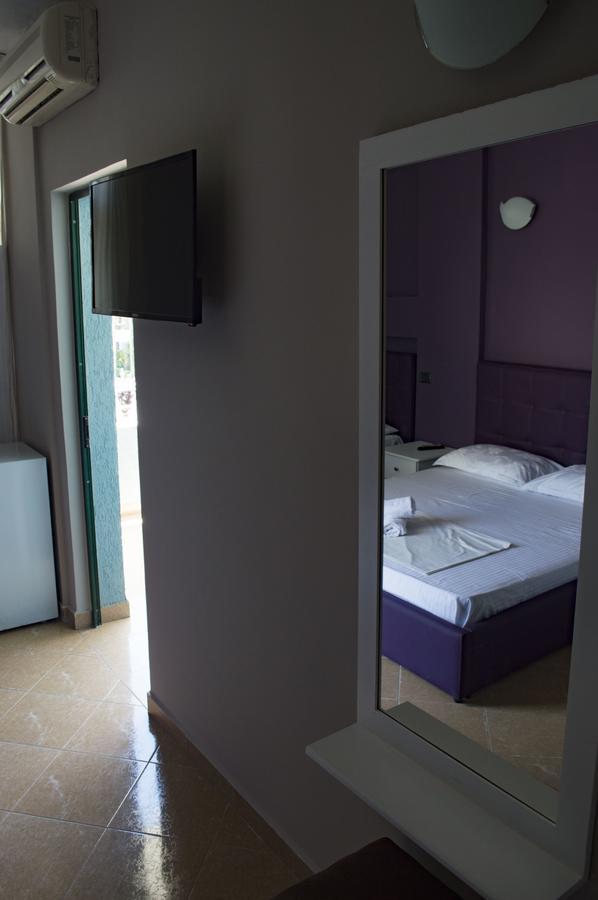 Hotel Riviera Durrës Exteriör bild