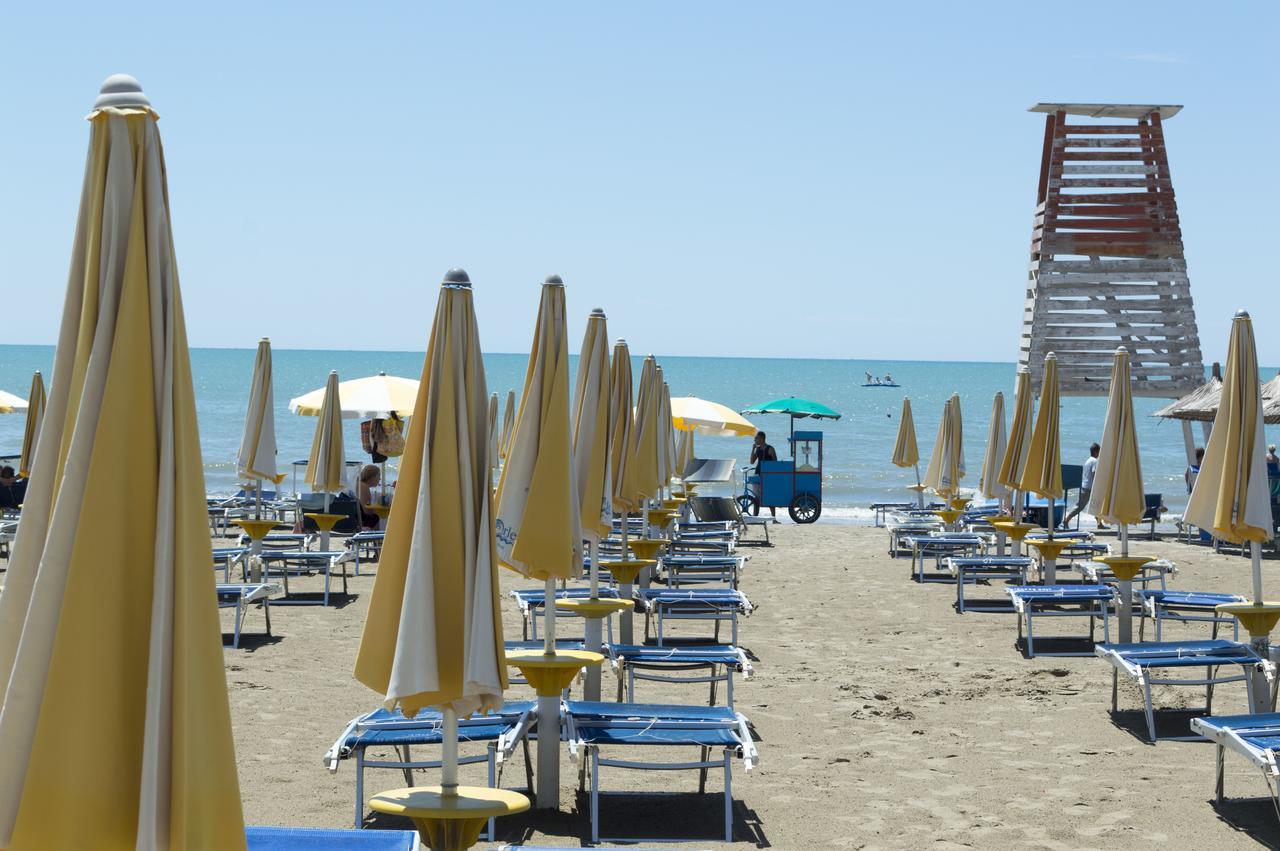 Hotel Riviera Durrës Exteriör bild