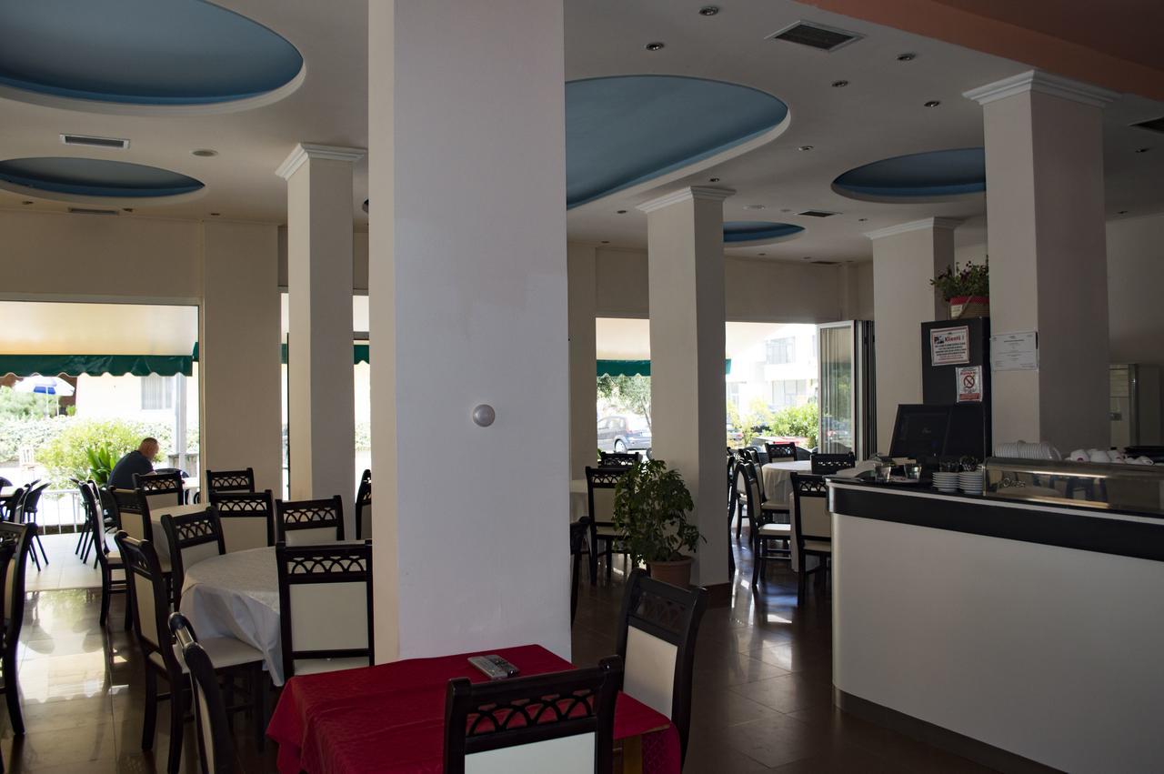 Hotel Riviera Durrës Exteriör bild
