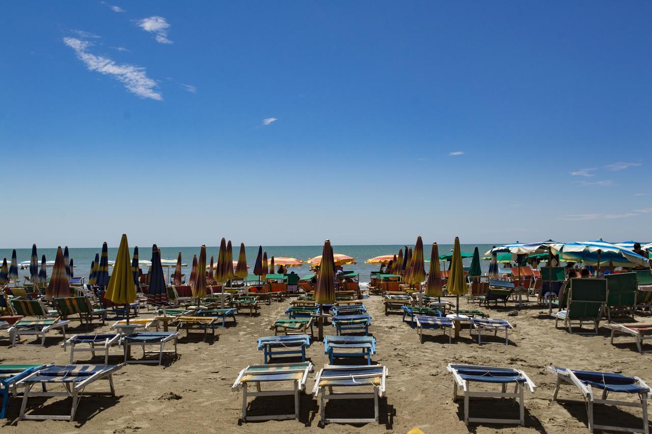 Hotel Riviera Durrës Exteriör bild